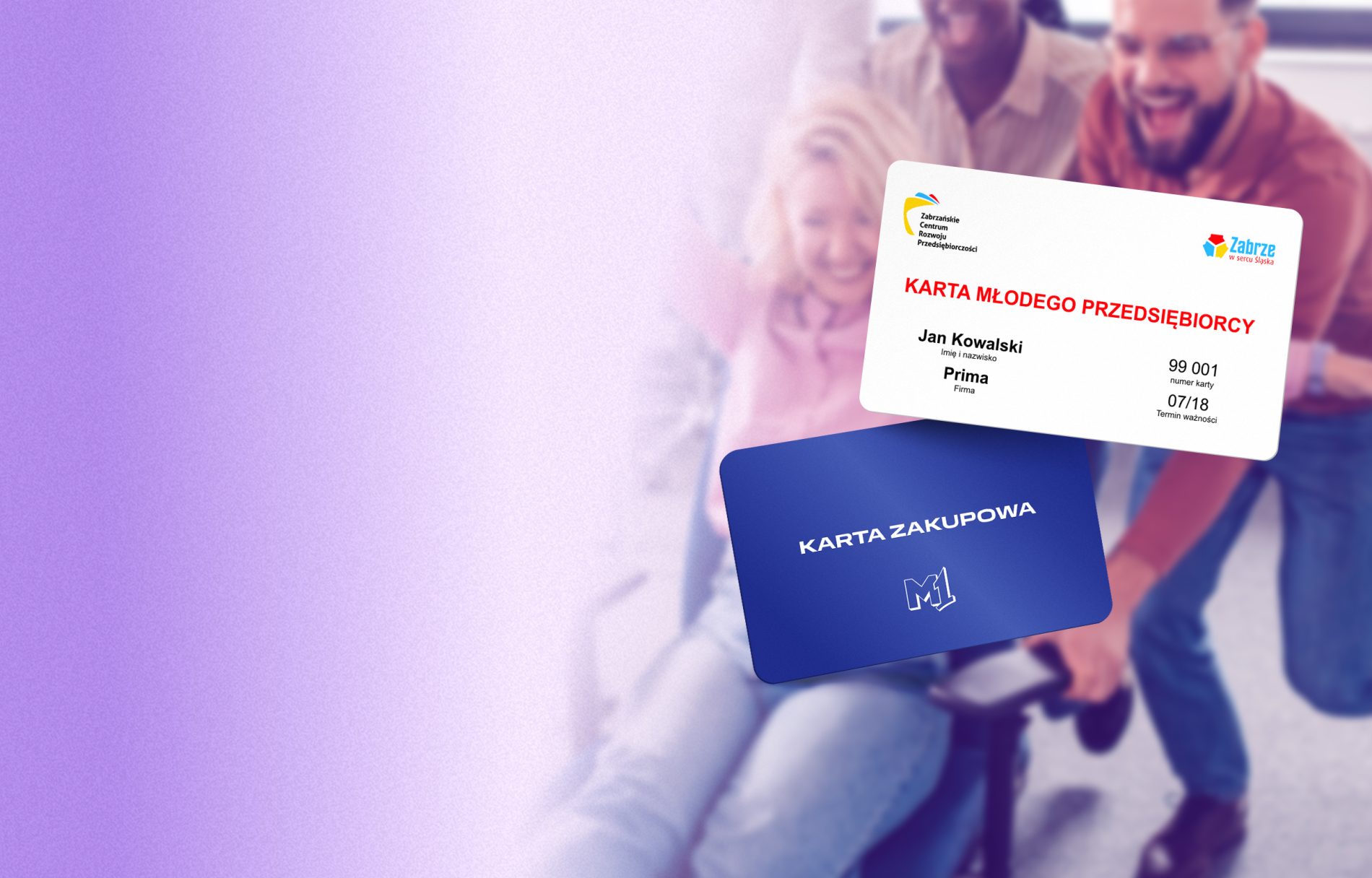 Grafika promująca zniżkę 5 % na karty zakupowe i nośniki reklamowe dla młodych przedsiębiorców. Karta zakupowa, karta młodego przedsiębiorcy, dziecko z rodzciem w tle grafiki.