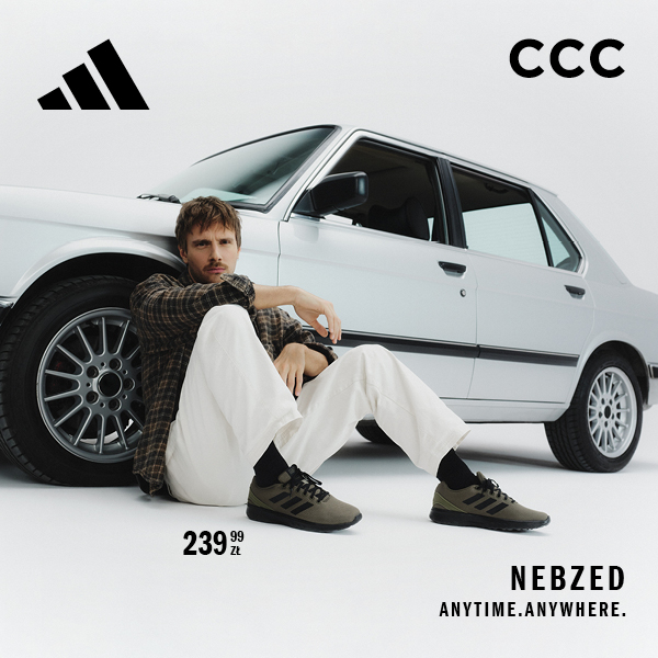 Grafika promocyjna marki ccc reklamująca nowe buty ADIDAS NEBZED. Maciej musiał w butach adidas oparty o białe auto.